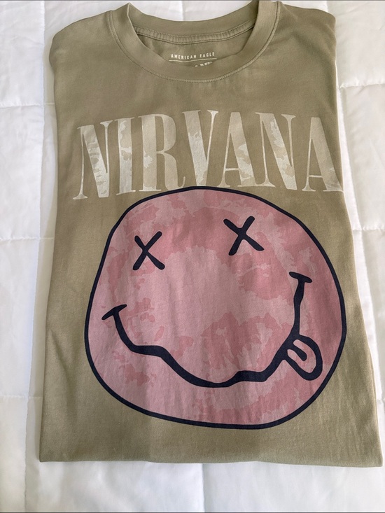 NIRVANA Other - NIRVANA Olive Tee with Pink Smiley Logo oversized XS/S